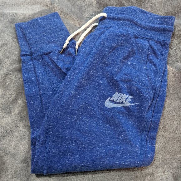 Nike Pants - Nike Women's Gym Vintage Capri Joggers size xs